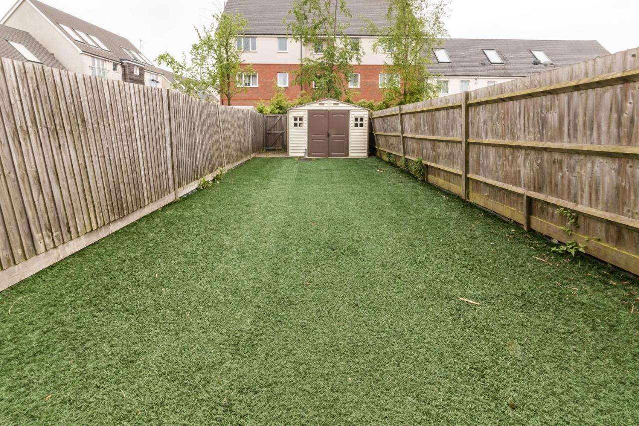 Contractor-Ready House - Bright, Spacious, And Free Wifi Included! Apartment